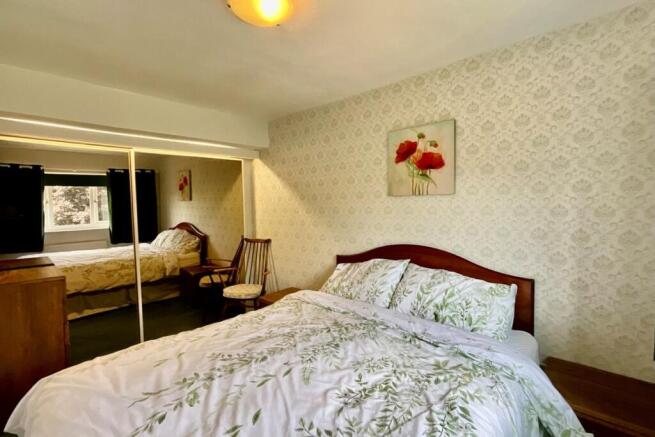 4 bed Detached for sale Image 12