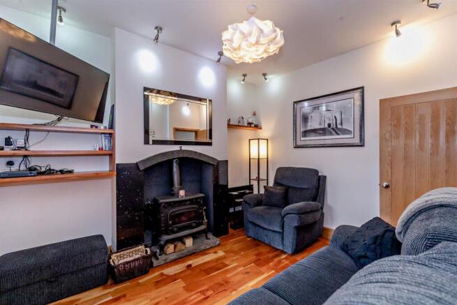 2 bed Terraced for sale Image 5