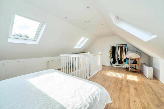 Bedroom 1 (Double)
