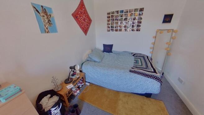 6 bed Terraced to rent Image 5