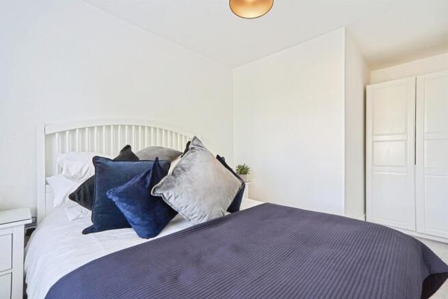 3 bed Terraced for sale Image 11