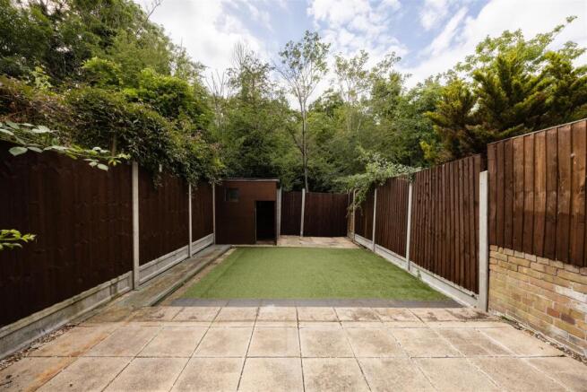 Linnett Close, E4