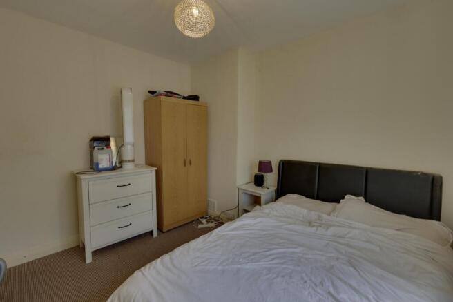 2 bed Flat to rent Image 6
