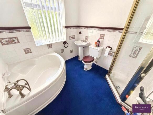 3 bed Semi-Detached for sale Image 6