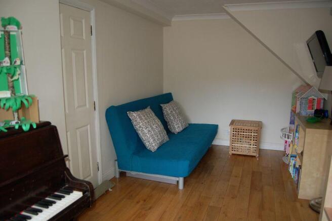 BEDROOM FIVE