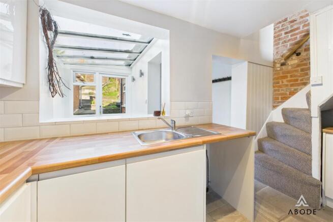 CAM04151G0-PR0150-STILL006.jpg