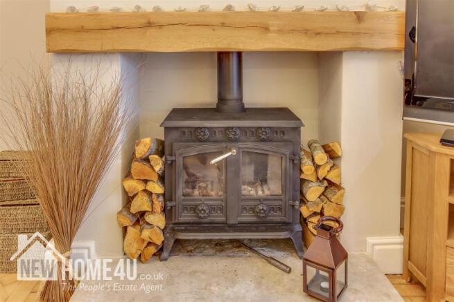 SITTING ROOM: