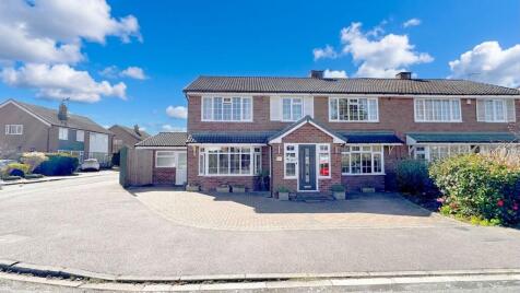 South Mead, Poynton, SK12