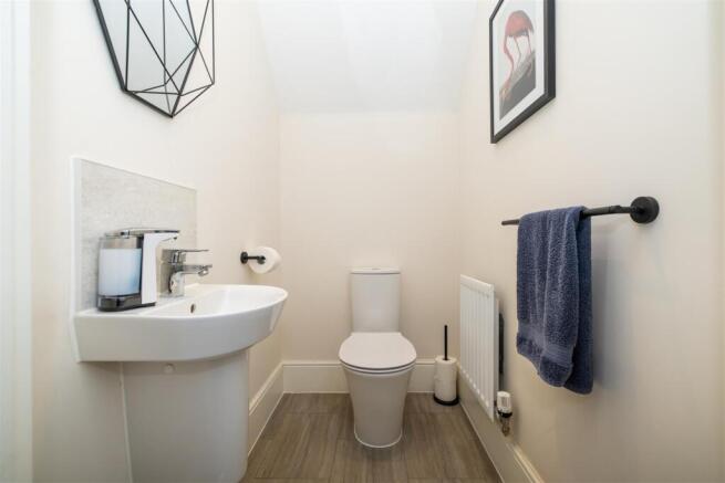 4 bed Detached for sale Image 10