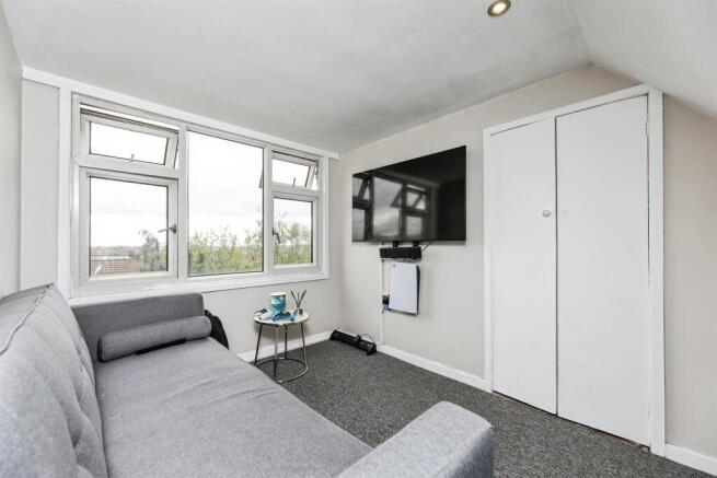 3 bed Semi-Detached for sale Image 12