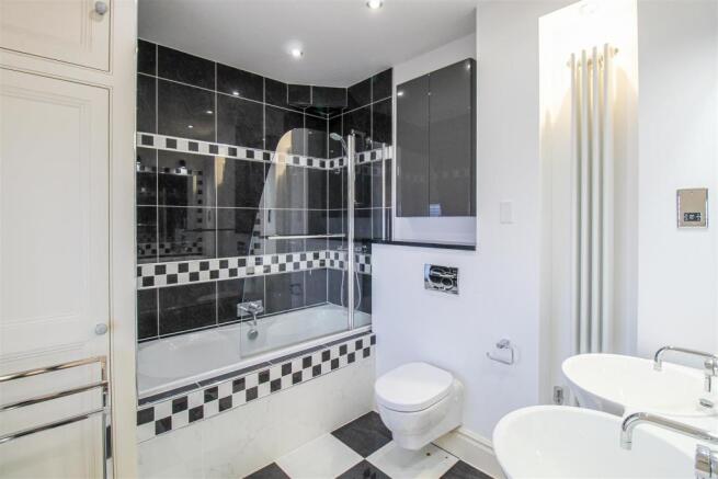 BATHROOM/W.C.