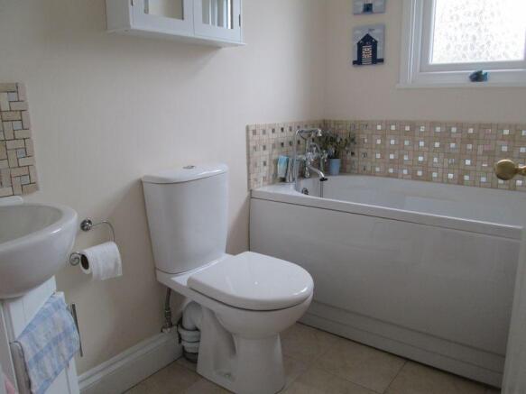 En-suite bathroom