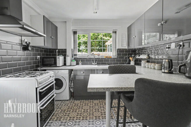 3 bed Semi-Detached for sale Image 5