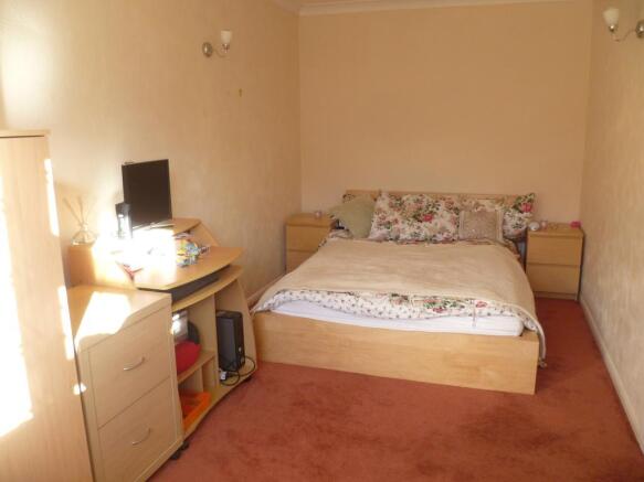 Bedroom / Study