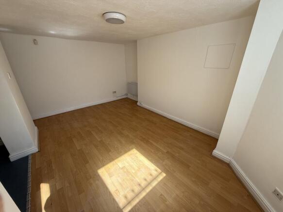 1 bed Flat to rent Image 7