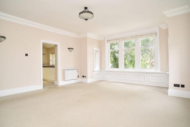 2 bed Flat for sale Image 12