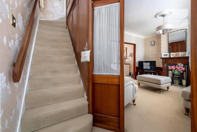 61 Brindwood Road_0037.jpg