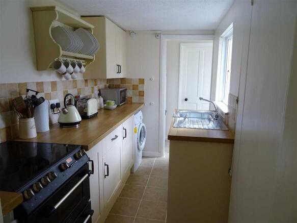 KITCHEN: