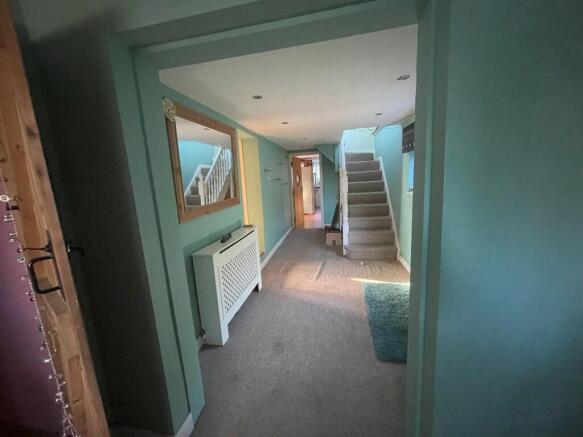 Hallway 2  Medium  T202412191619.jpg