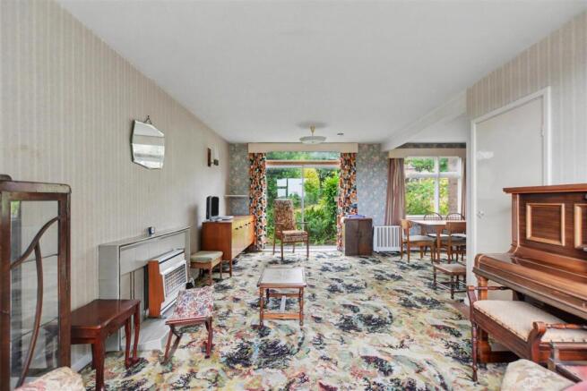 Living/Dining Room