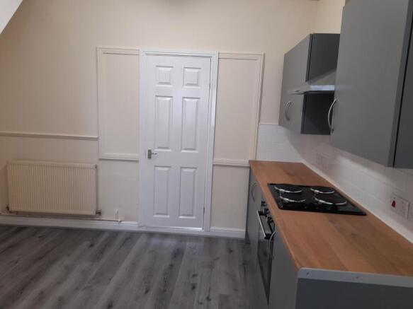 2 bed End of Terrace to rent Image 6