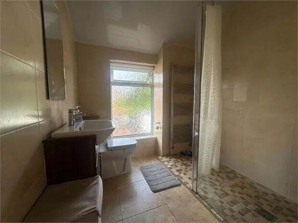 2 bed Semi-Detached for sale Image 10