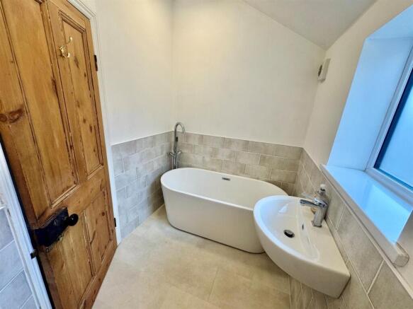 Bathroom.jpg