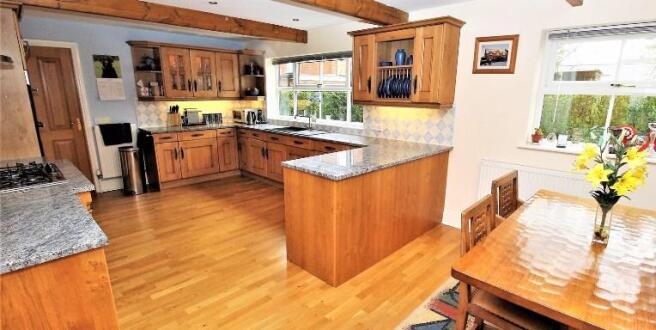 Kitchen / Breakfast