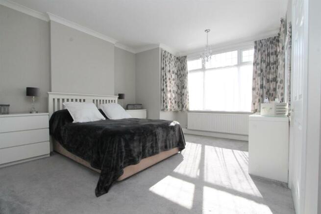bed 1.jpg