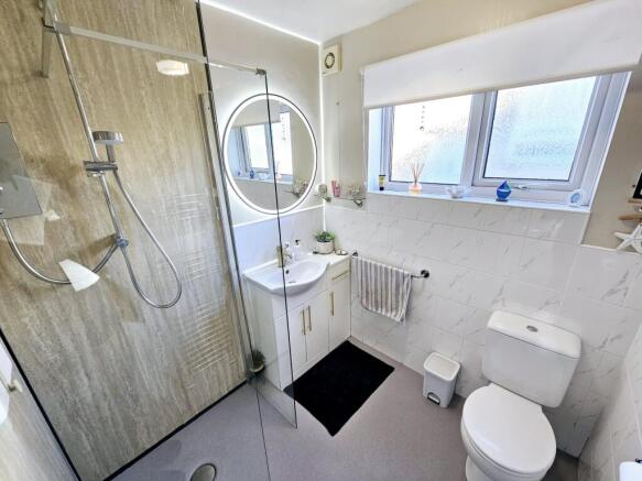 2 bed Semi-Detached Bungalow for sale Image 12
