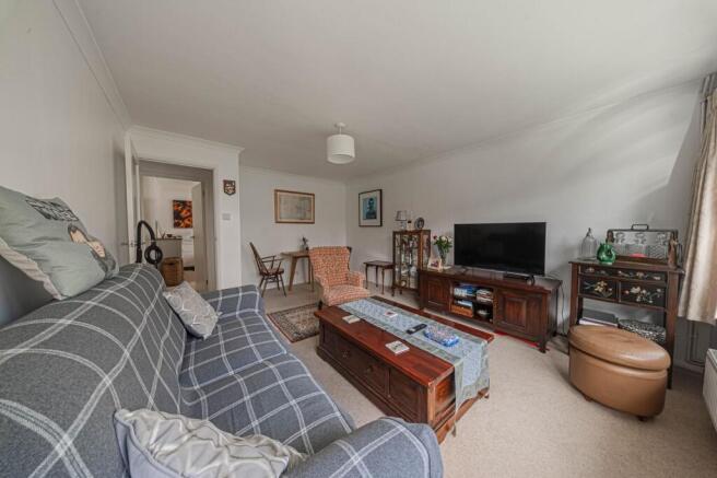 Paddockhall Road, Haywards Heath, RH16 photo 4