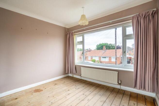 4 bed Semi-Detached for sale Image 11