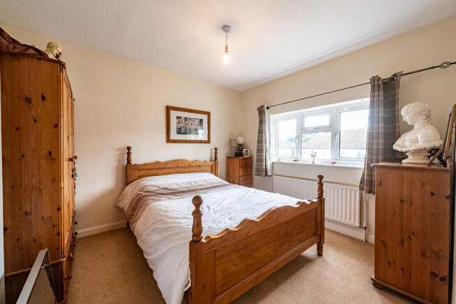 5AmbarrowCrescent-3