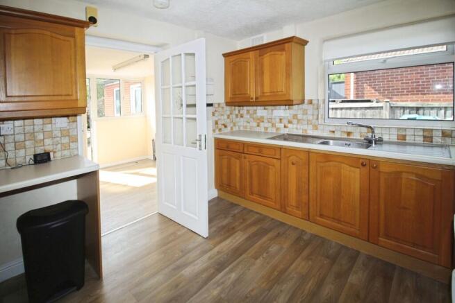 Kitchen (2)