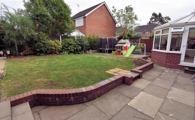 GARDEN1.jpg