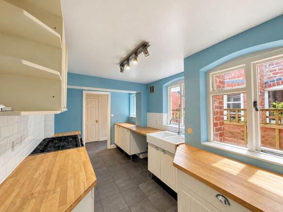 Pingle Lane, Hammerwich, WS7 0JJ photo 4