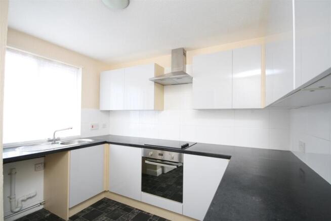 Kitchen 1.JPG