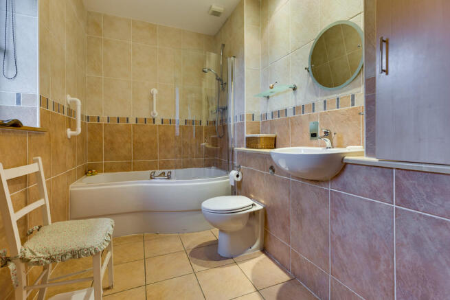 En Suite to Bedro...