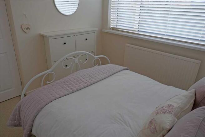 BEDROOM 2 (Rear):