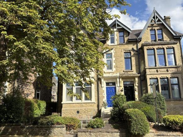 5 bed Semi-Detached to rent in harrogate