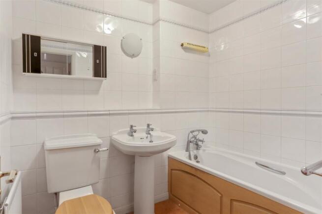 766067599 - 3, Vyne House, Carshalton Park Road, S