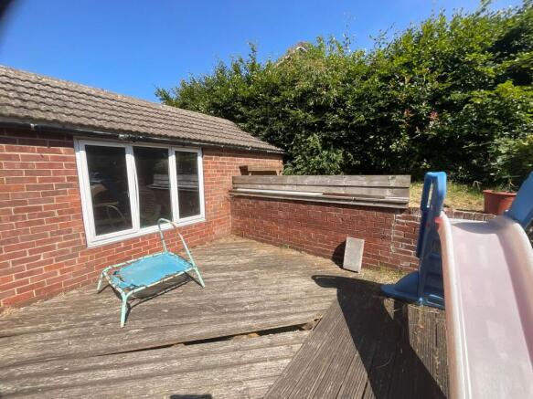 3 bed Semi-Detached to rent Image 6