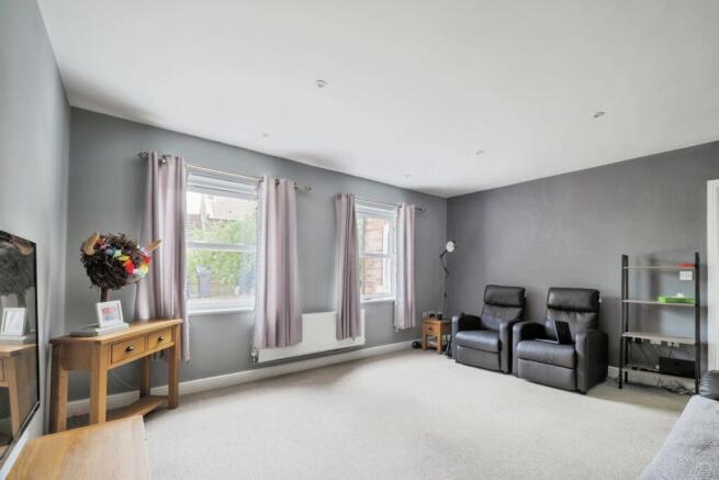 6 bed Detached for sale Image 6