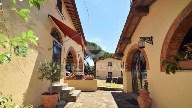 Esterno
