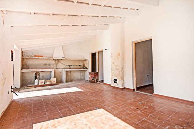 Large room with kitchen