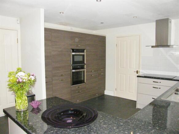 Kitchen 1