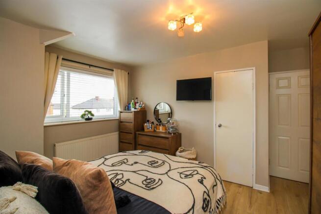 3 bed Town House for sale Image 6