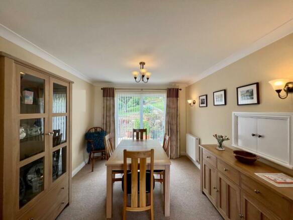 dining area 2.jpg
