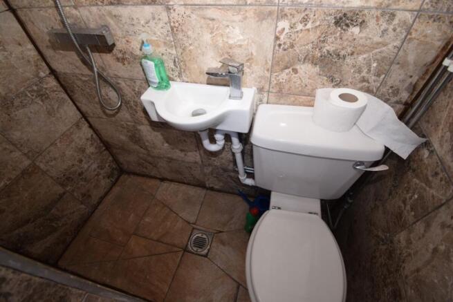 Outside Shower Room / WC