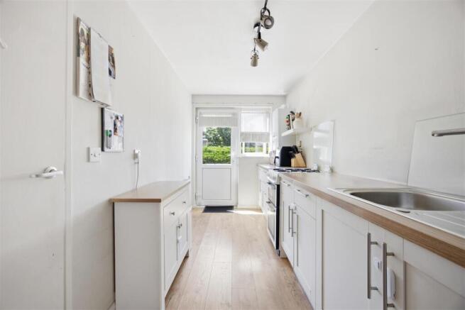 Kitchen (2)